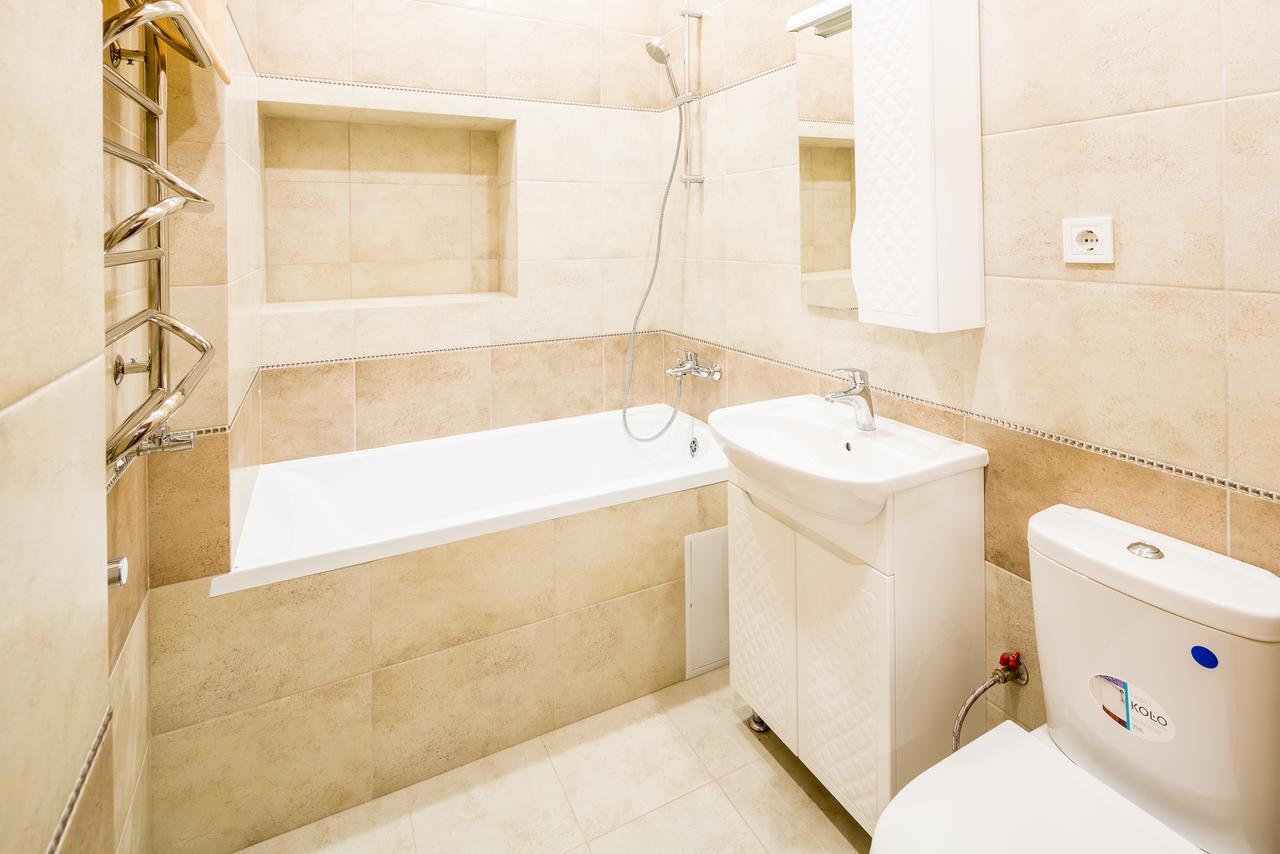 Three-Room Apartment Львов Экстерьер фото